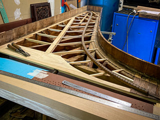 Photo du pîano démonté.